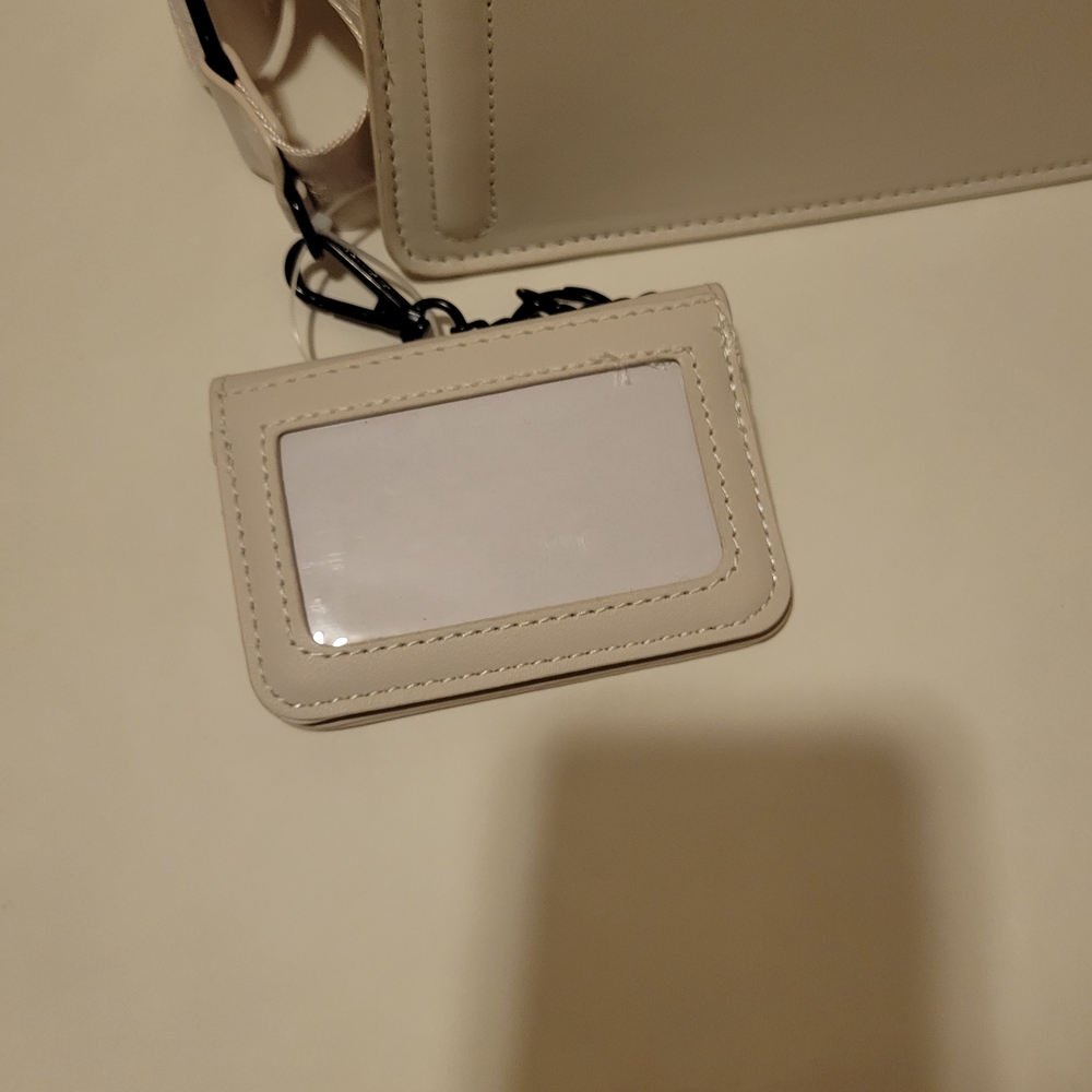 Steve Madden White Handbag with Matching Pouch - Picture 7 of 16
